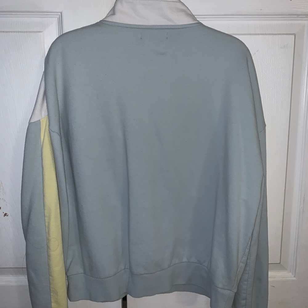 sweatshirt - Picture 2 of 2